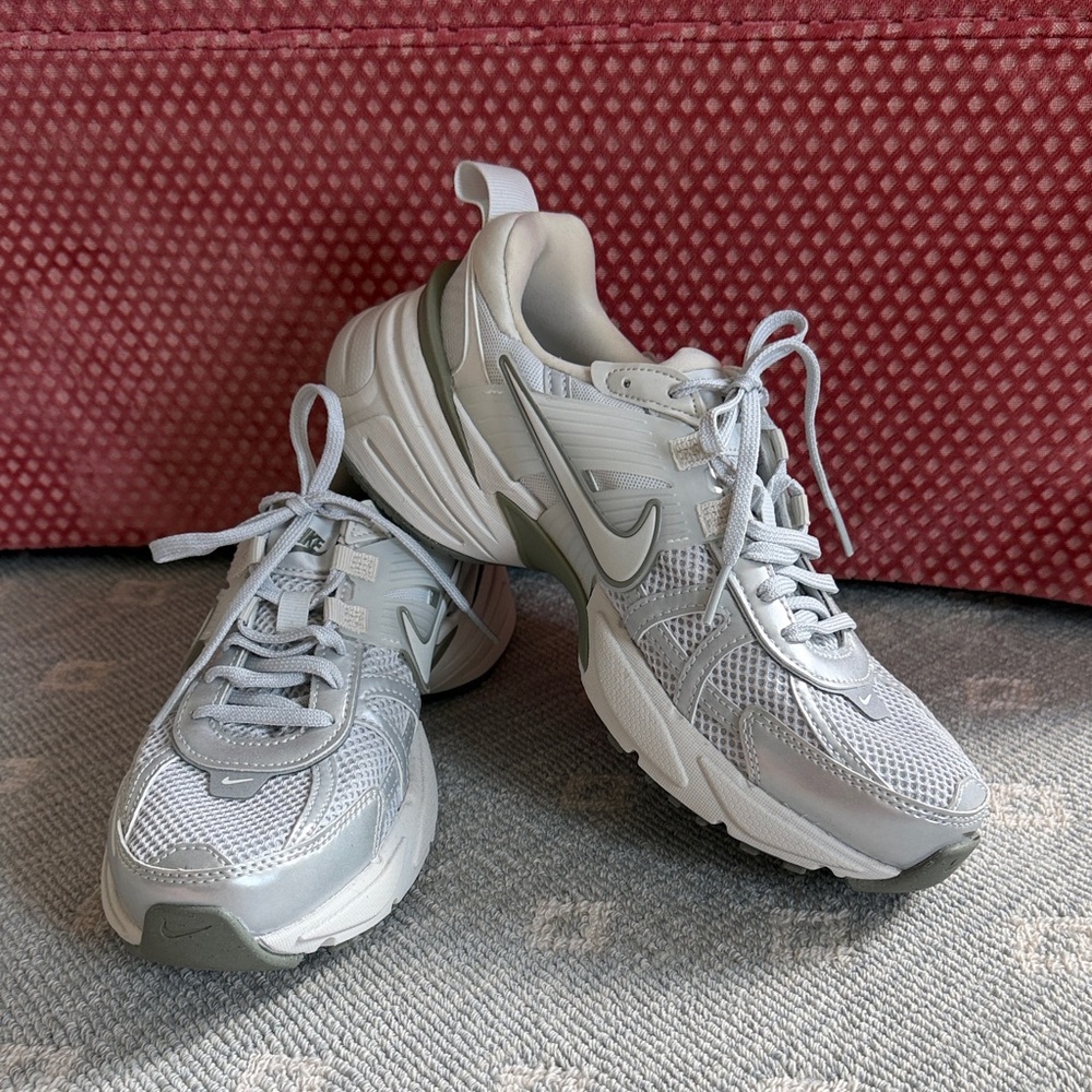 Nike Light Gray V2K Run Sneaker Brand New Never Worn
